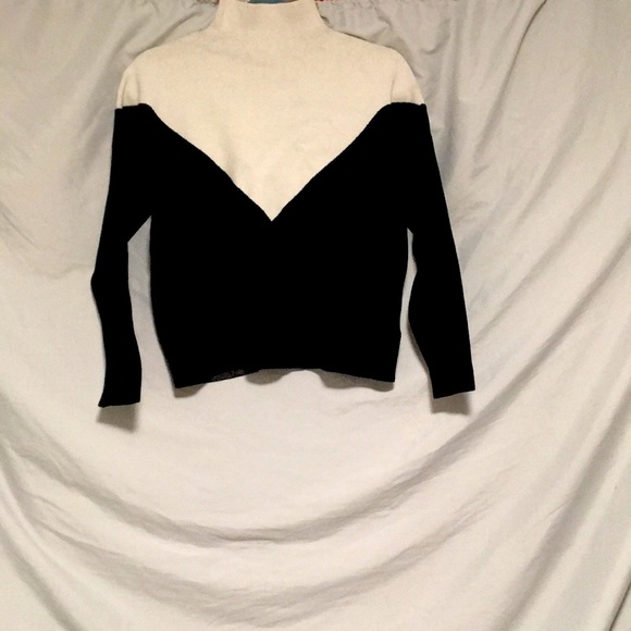 Mock neck sweatshirt - Picture 1 of 1